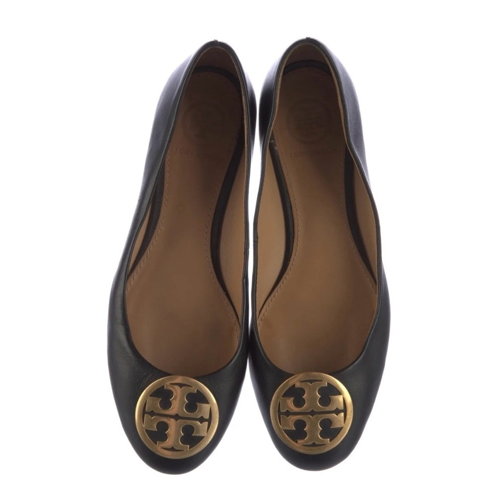 TORY BURCH Signature Logo Black Leather Ballet Flats, Slipon women’s travel shoe